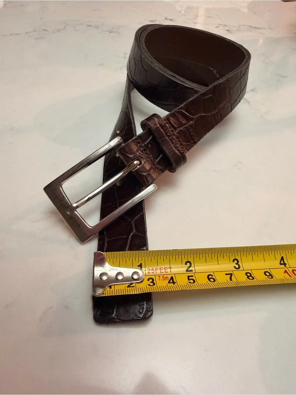 H&M Men’s Brown Leather Belt Size 35-36 Made in Sweden Classic Silver Buckle